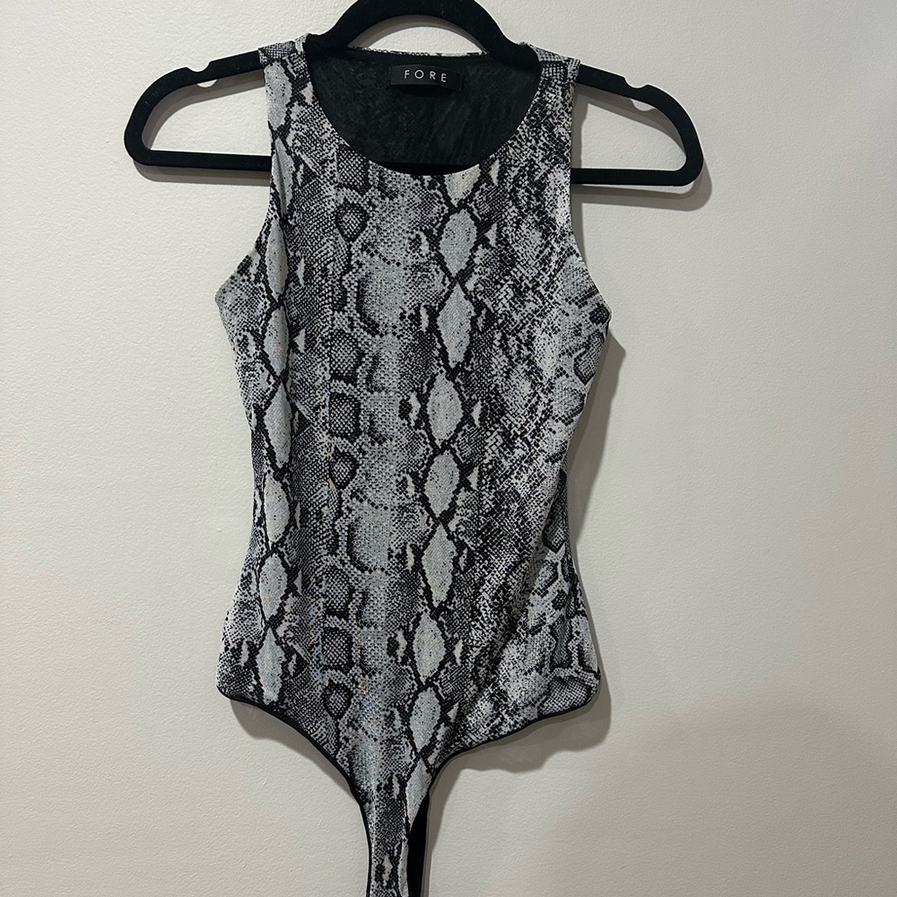 💕4 for $12 Sale!💕 Snake Print Bodysuit
